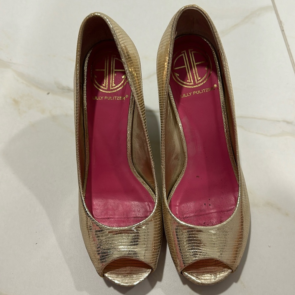 Lilly Pulitzer gold wedges